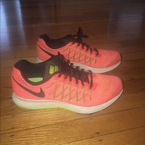 Make an offer! Nike Pegasus sz 9 Women